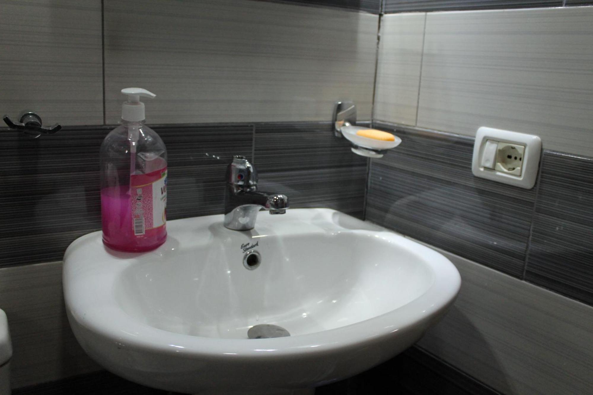 Tomor Shehu Guest House Berat Buitenkant foto