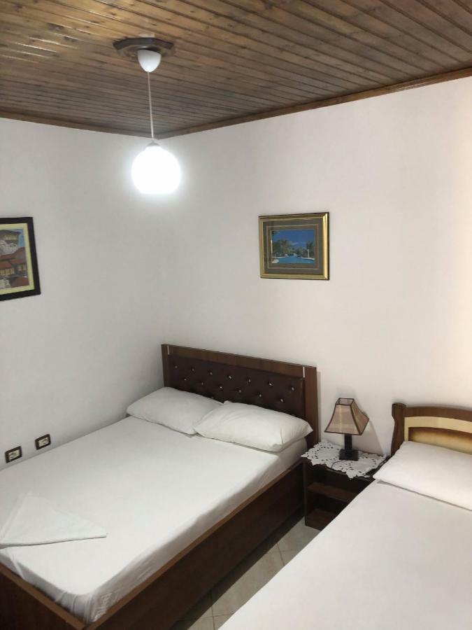 Tomor Shehu Guest House Berat Buitenkant foto