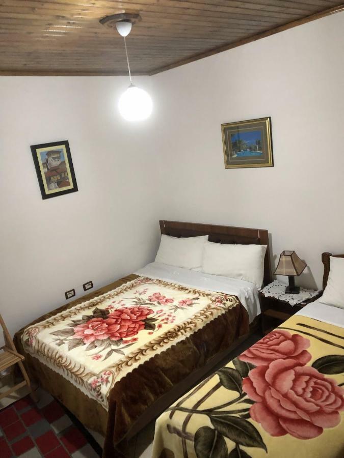 Tomor Shehu Guest House Berat Buitenkant foto