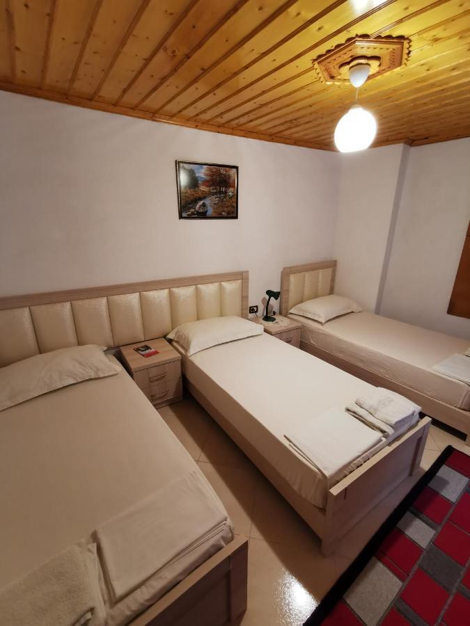 Tomor Shehu Guest House Berat Buitenkant foto
